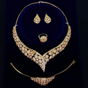 Lux mare 4buc set de bijuterii pentru partidul Colier+Cercei+Bratara+Inel de cristal Alb/ Aur-Mare color scumpe seturi de bijuterii